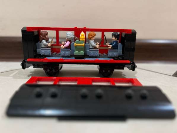 Lego поезд хоргвартс в Москве фото 3