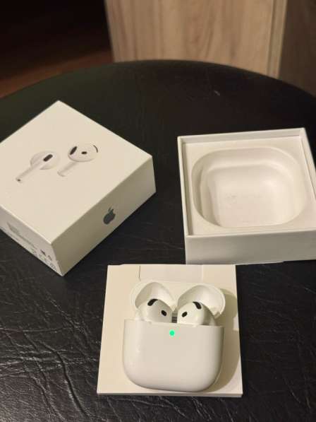 Airpods 4 в Санкт-Петербурге