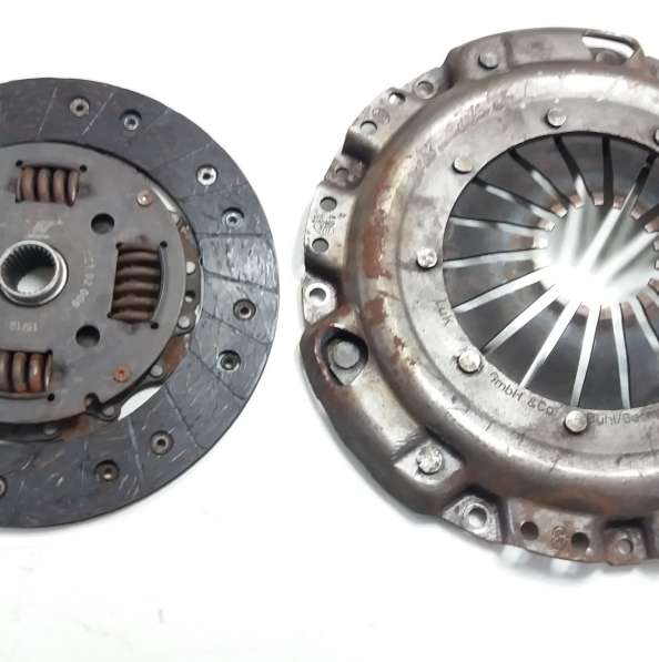 Запчасти. Фольксваген пассат В-3 в фото 5