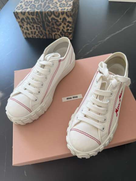 Продам женские кеды Miu Miu
