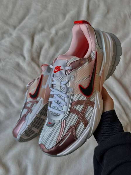 Кроссовки Nike V2K Run