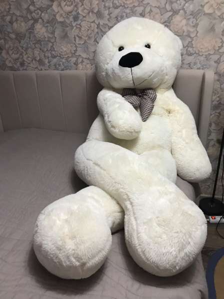 Большой медведь меховой в Магнитогорске