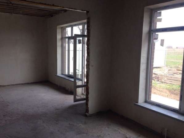 "На продаже 1-этажный новый качественный кирпичный дом в Краснодаре фото 5