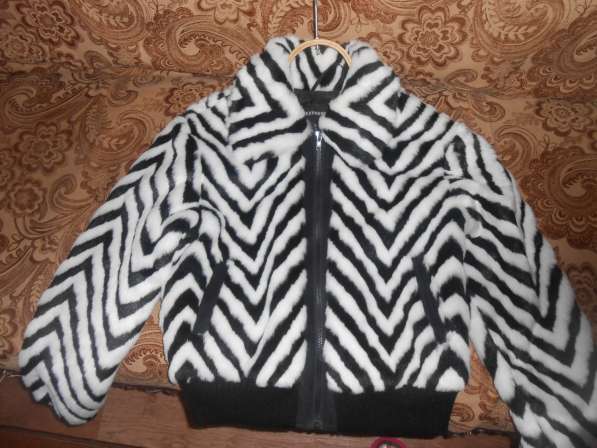 Продам куртку из искусственного меха на молнии, размер 46-48 в Владимире