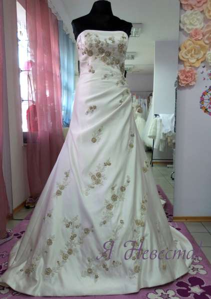 Атласное свадебное платье в Симферополе фото 5