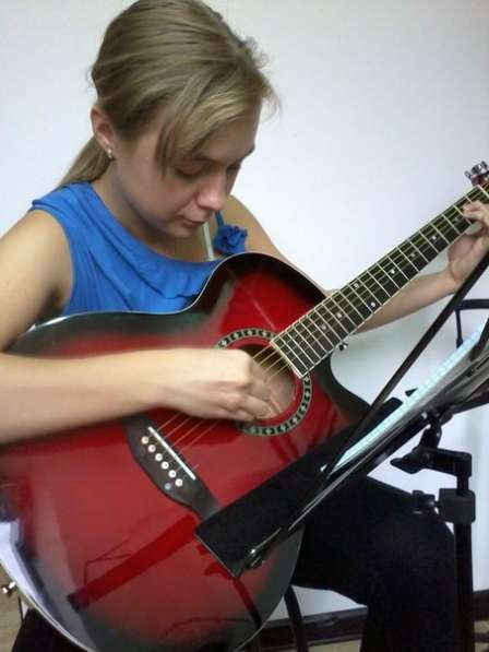 Обучаю игре на шестиструнной гитаре и электрогитаре в фото 11