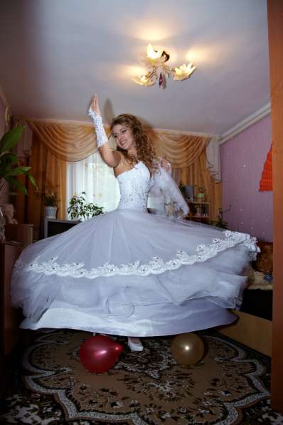 Свадебное платье-44-46 размер. Очень красивое в Краснодаре фото 3