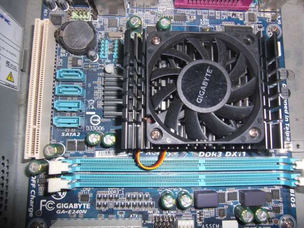 Материнская плата Gigabyte GA-E240N AMD mini ITX