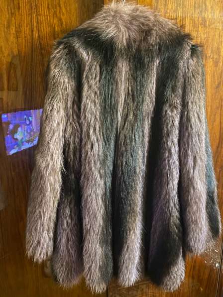 Шуба из енота