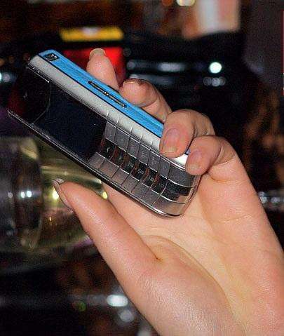 Новый Vertu Ascent Azure Special Edition в Москве