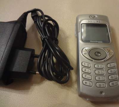сотовый телефон Philips Xenium 99+