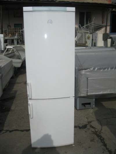 холодильник Electrolux ERB3651