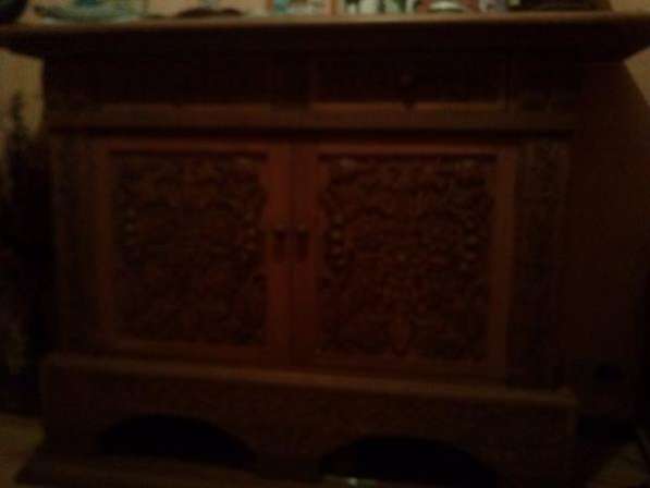 Старинный сервант