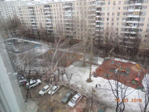 Продам трехкомнатную квартиру в Москве. Жилая площадь 60 кв.м. Этаж 9. Есть балкон. в Москве фото 4