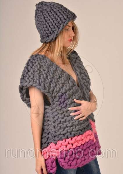 Жилетка из толстой пряжи в фото 24