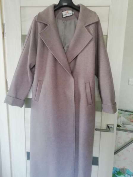 Продам пальто новое в Троицке