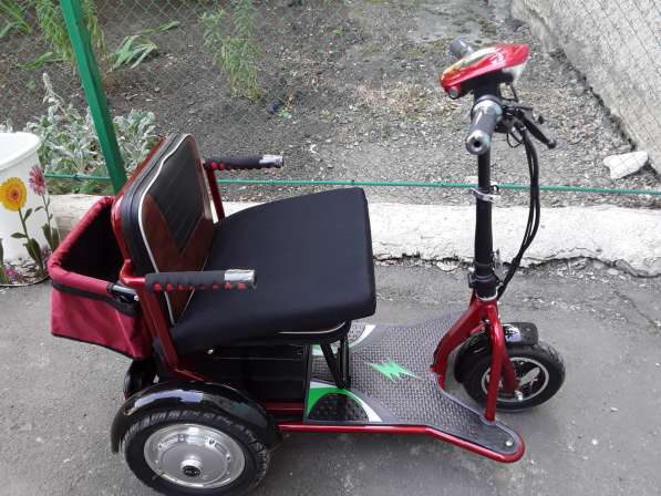 Продается скутер с электроприводом в Ростове-на-Дону