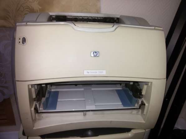 Продам принтер HP LaserJet 1300