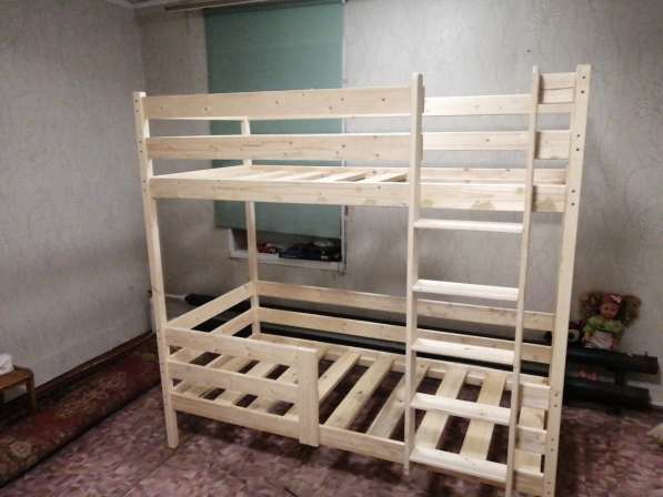 Кровати двухъярусные из чистого дерева)