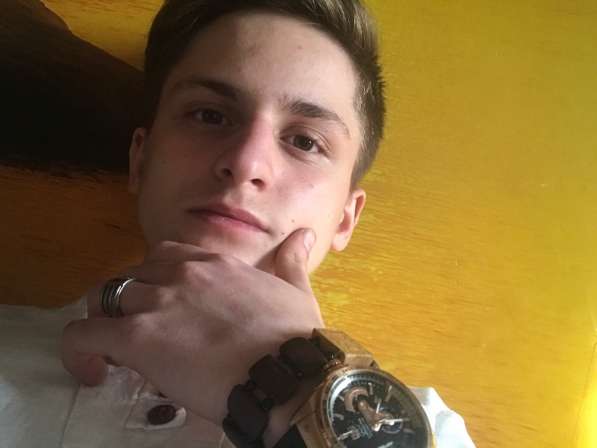 Дмитрий, 19 лет, хочет пообщаться