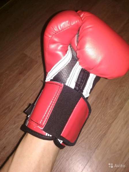 Боксерские перчатки Everlast в Москве
