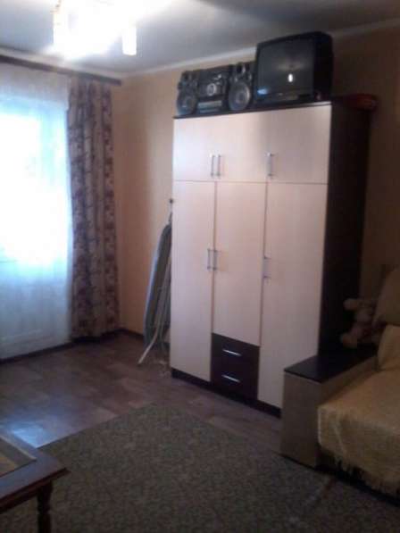 Продам однокомнатную квартиру в Кировском р-не (Широкий)