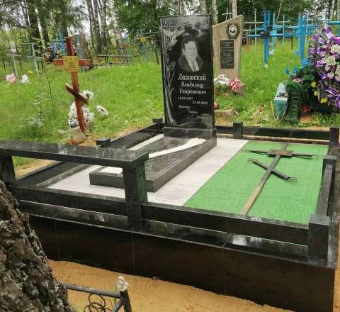 Памятники из гранита любой сложности в Могилеве в фото 5