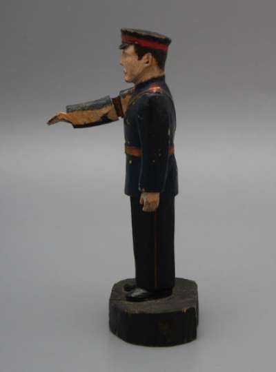 Игрушка Регулировщик, 1950-е г., дерево в Москве фото 6