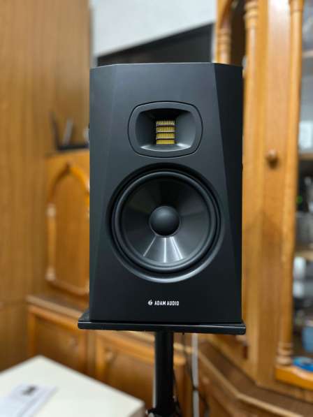 Adam audio t7v в Москве