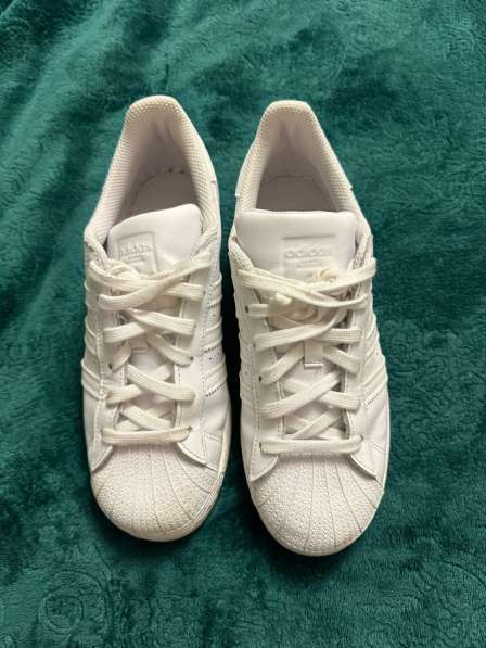 Продам кроссовки оригинальные