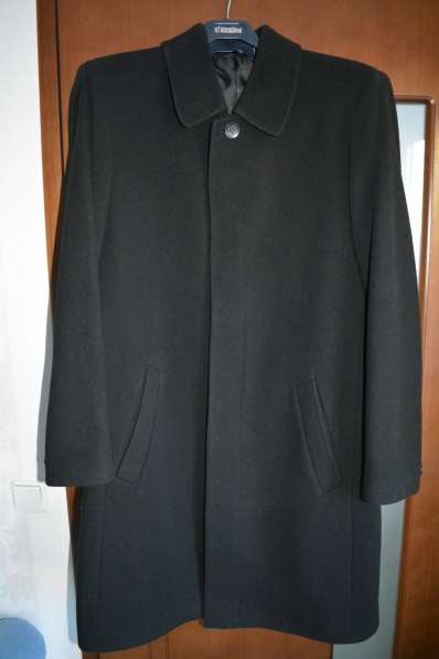 Продается демисезонное пальто, цвет черный,р.52, рост 176