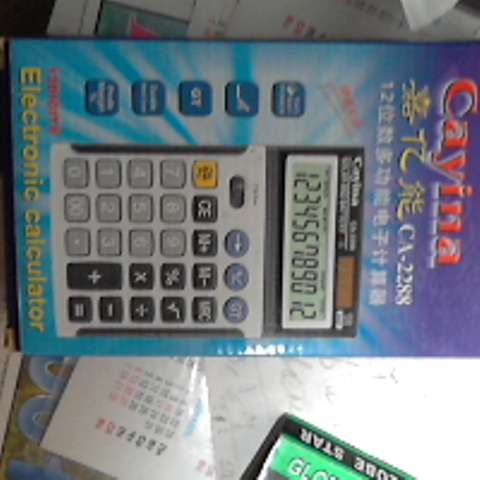Продам электронный калькулятор Cayina