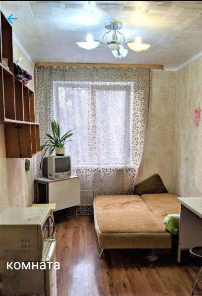 Комнату на длительный срок а пятикомнатной квартире в Екатеринбурге