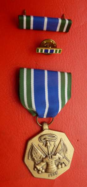 США медаль За военные достижения Армии США в Орле фото 11