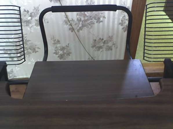 Компьютерный столик (трансформер) в фото 10