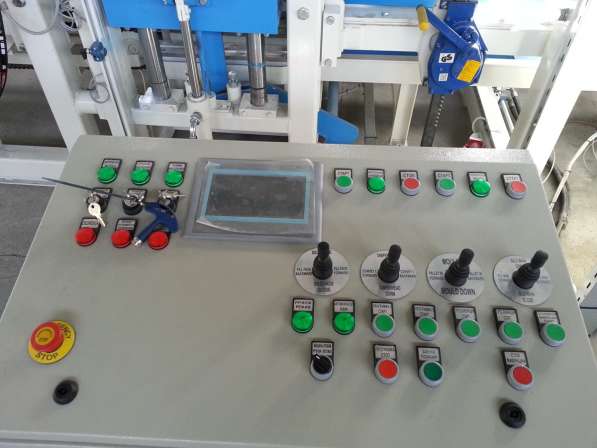 Вибропресс по производству блоков Sumab R-400 в фото 3