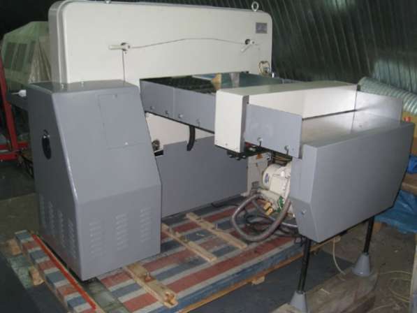 Гильотинная бумагорезальная машина QZKX 920 в Новосибирске