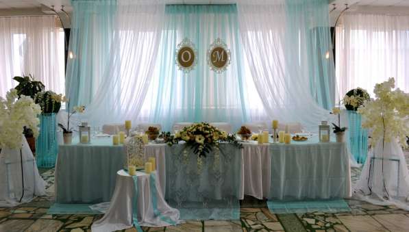 Оформление свадебного зала тканями, цветами, шарами в Пензе фото 8