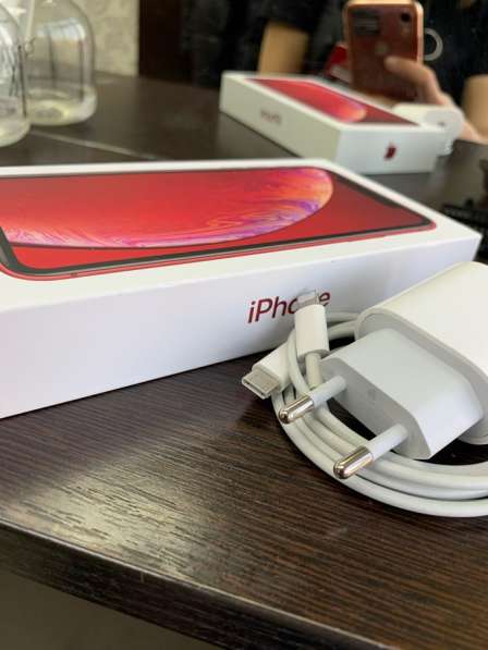 IPhone XR red 128 (2021). Практически новый в Санкт-Петербурге фото 4