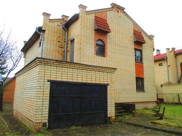 Продам 3-уровневый дом коттедж в пос. Ратомке 8км. от Минска
