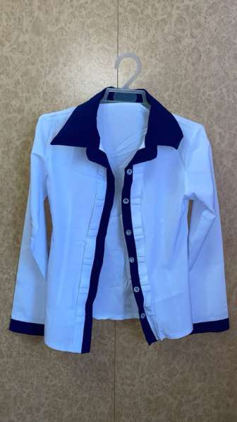 Блузка школьная