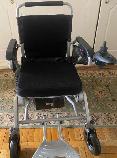 Складная инвалидная коляска с электроприводом в Ростове-на-Дону фото 6