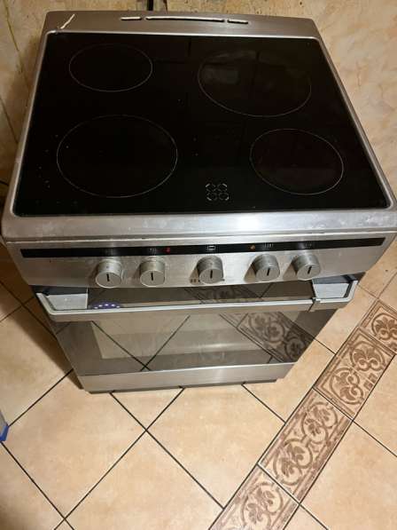 Эл плита Hansa