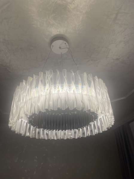 Люстра акрил-металл в Москве
