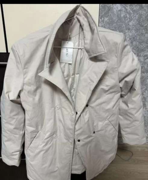 Женская куртка 44 размер