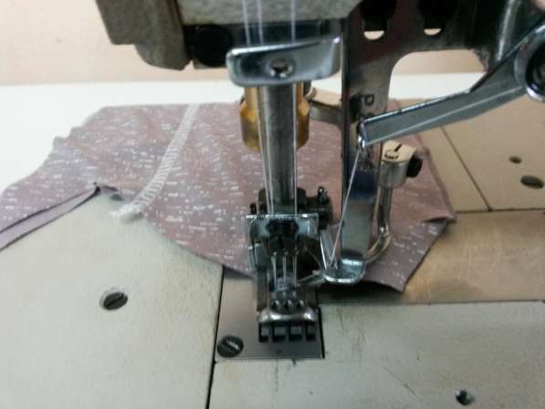 Промышленная швейная машина плоскошовка Jack8568 в Иванове фото 3