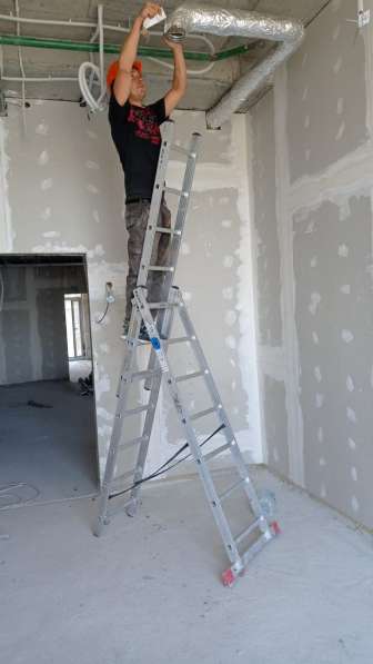 Требуются квалифицированные МОНТАЖНИКИ