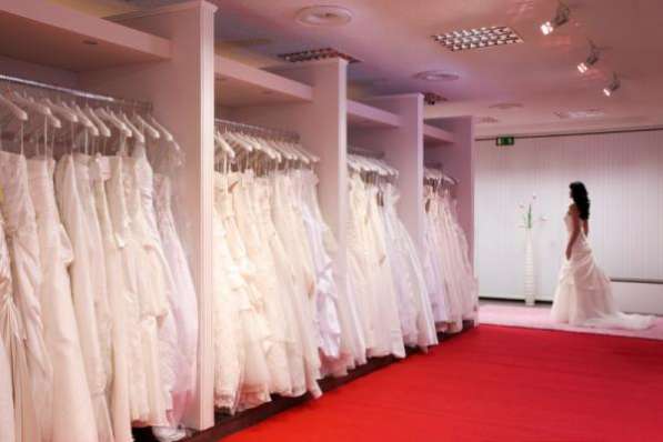 Оптовый магазин свадебных платьев и аксессуаров. 16 лет работы