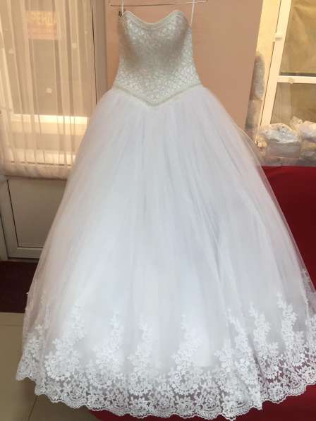 Изумительное, новое свадебное платье в Симферополе фото 3