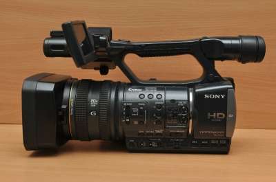 видеокамеру Sony Sony HDR-AX2000E в Челябинске фото 6